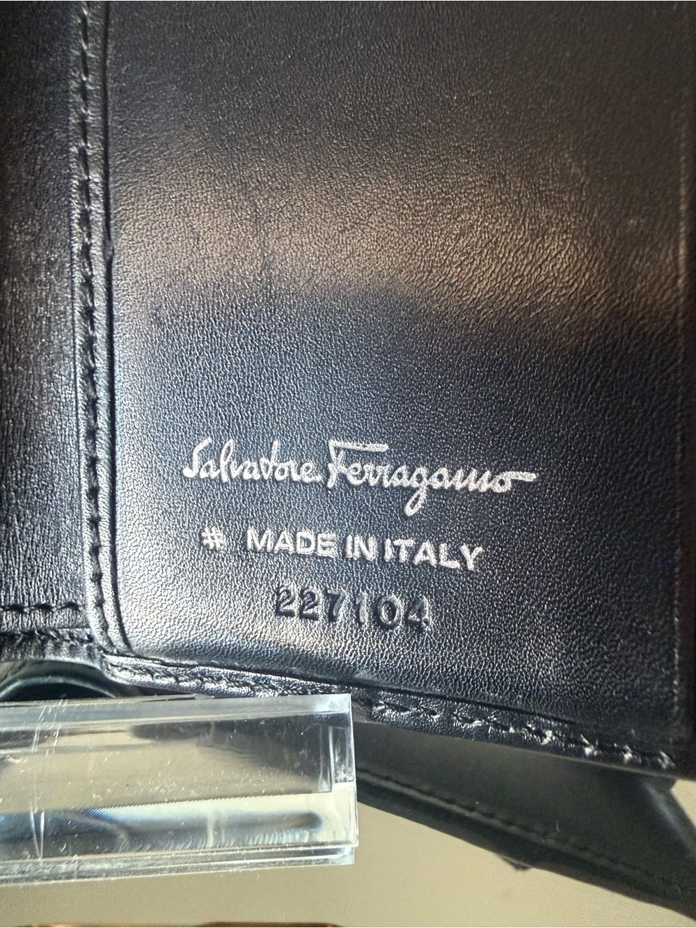 Vintage Salvatore Ferragamo Vara Bow Bifold Compact Wallet 227104 w/COA - Picture 6 of 9